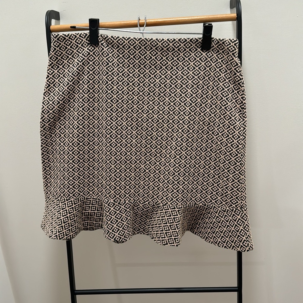 Patterned Stretch Flare Skirt